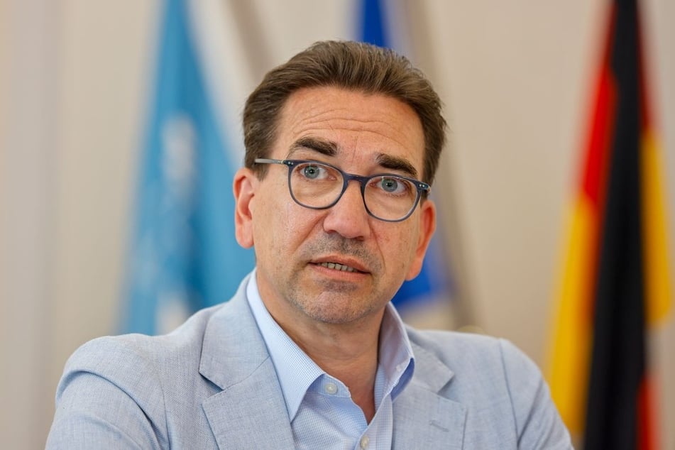 Bonns Oberbürgermeister Guido Déus (58, CDU) hat eine Haushaltssperre verhängt.