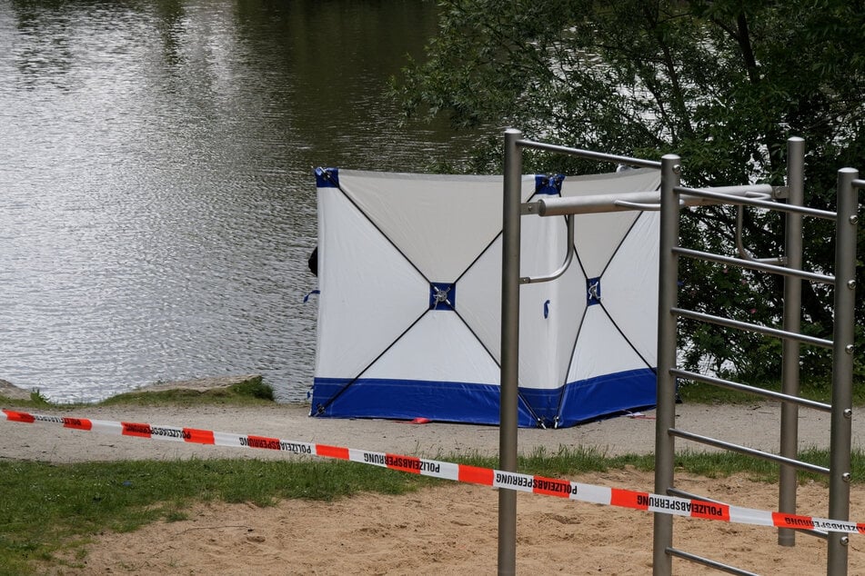 Am Dienstag wurde ein lebloser Mann (†78) aus dem Langenkampssee geborgen.