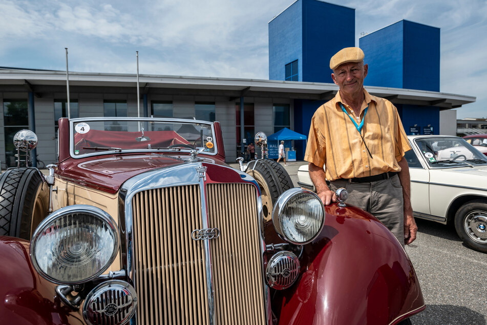 1933 in Zwickau gebaut, am Wochenende in Chemnitz angekommen: der Horch 830 von Frank Riedel (71).