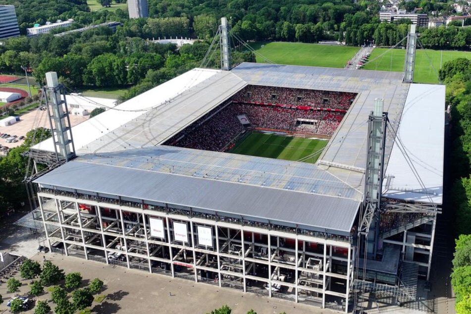 Verdacht auf Schwarzarbeit: Security-Personal des 1. FC Köln im Visier der Fahnder