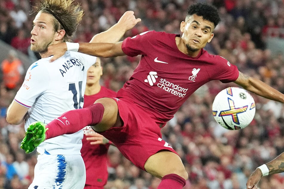 Kickt Luis Díaz (28, r.) schon bald für den FC Bayern?