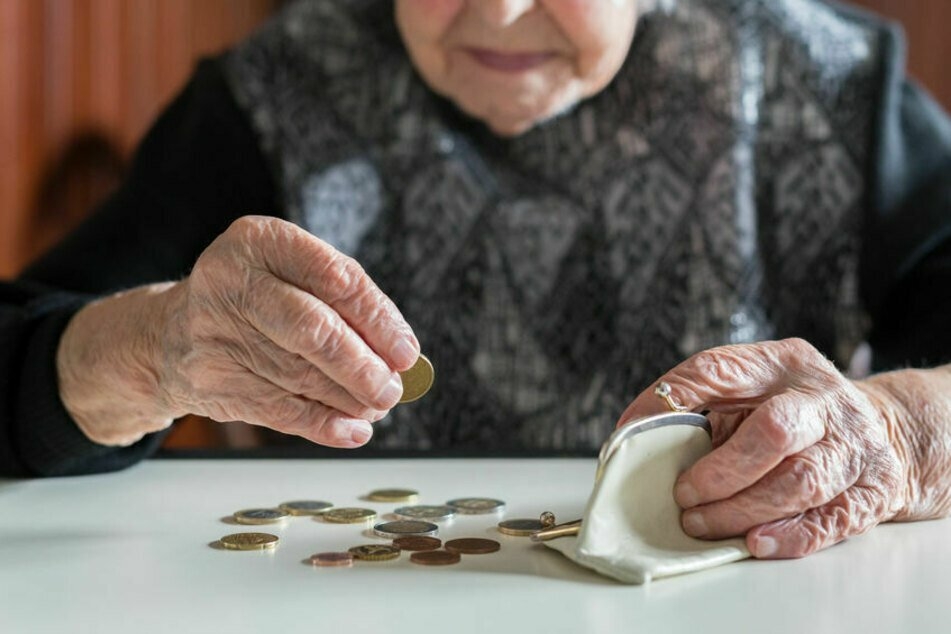 Bevorzugt werden ältere Menschen um ihr Erspartes gebracht. (Symbolbild)