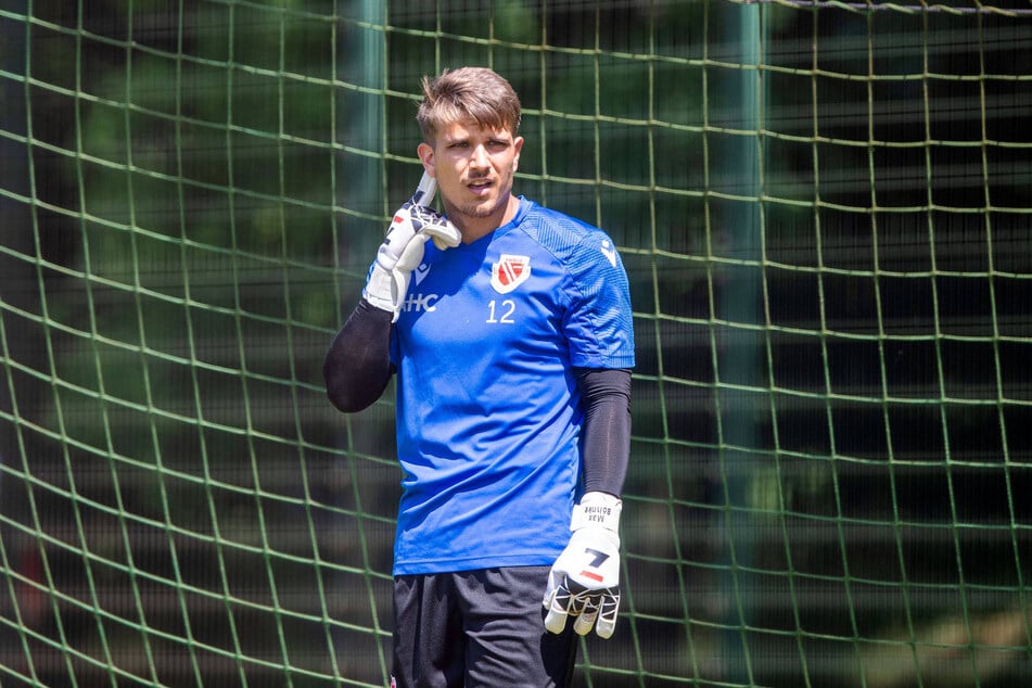 Bäumchen wechsel' dich: Max Böhnke (21) war zuletzt im Cottbuser Probetraining. Am Mittwoch stand er plötzlich beim Greifswalder FC im Kasten.