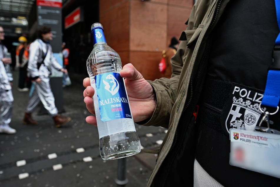 Insgesamt 190 Liter Alkohol wurden von der Polizei sichergestellt oder vernichtet.