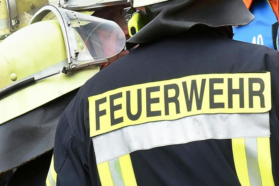 Wohnhausbrand in Ebensfeld: Die Feuerwehr musste im oberfränkischen Landkreis Lichtenfels ausrücken. (Symbolbild)