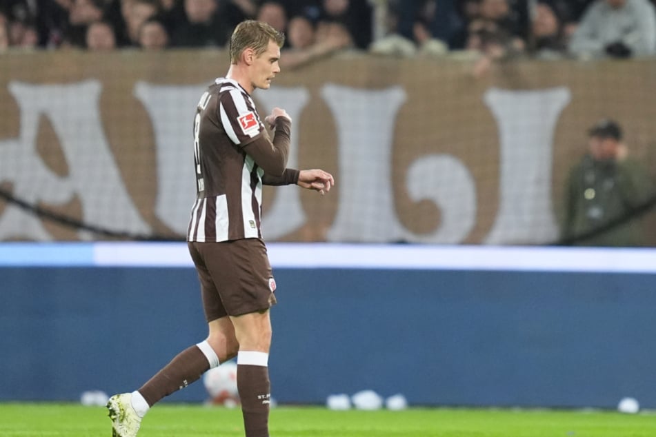 Eric Smith (28) wird nach der roten Karte gegen Heidenheim erst im neuen Jahr wieder für St. Pauli auflaufen.