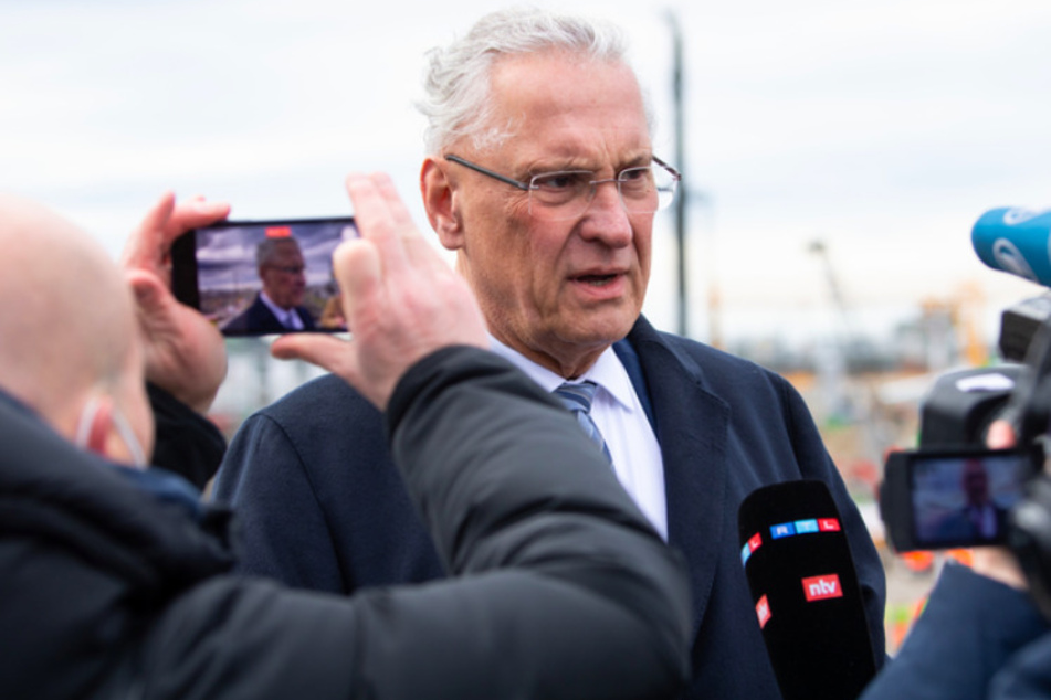 Laut Bayerns Innenminister Joachim Herrmann (65, CSU) werden Baustellen normalerweise vorab intensiv sondiert.
