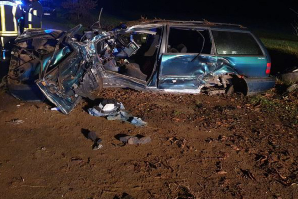 Der Wagen glich nach dem Crash einem Trümmerhaufen.