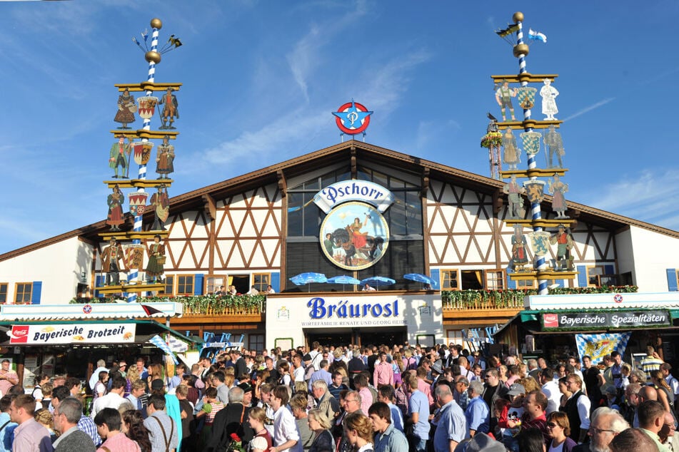 Neben dem "Gay Sunday" wird ab Montag das Festzelt "Bräurosl" um eine Attraktion für die LGBTQ-Community größer. (Archiv)