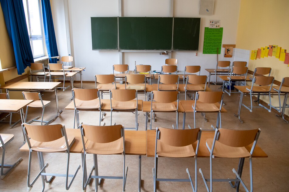 Wegen der aktuellen Corona-Lage hat der Deutsche Kinderschutzbund eine Verlängerung der Weihnachtsferien bis Ende Januar gefordert.