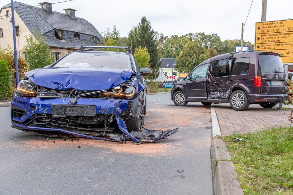 Unfall im Erzgebirge: Straße kurzzeitig gesperrt