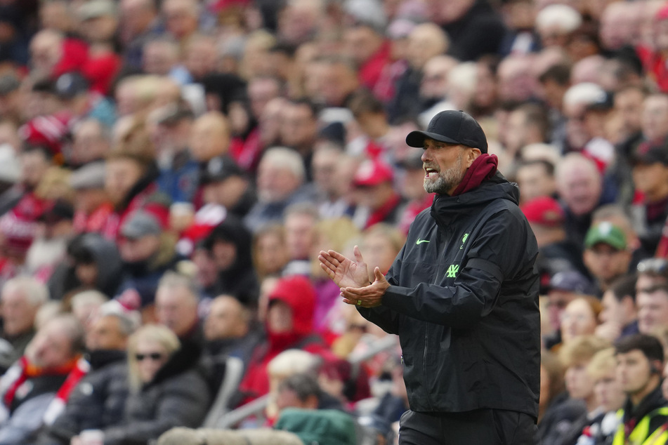 Liverpool-Coach Jürgen Klopp (56) könnte im Angriff einen weiteren Topstürmer gut gebrauchen.