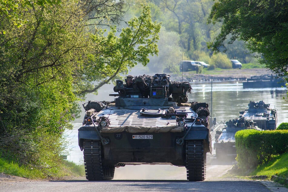 Im Norden Sachsen-Anhalts kommt es zu Verkehrsbehinderungen wegen Bundeswehr-Fahrzeugen.