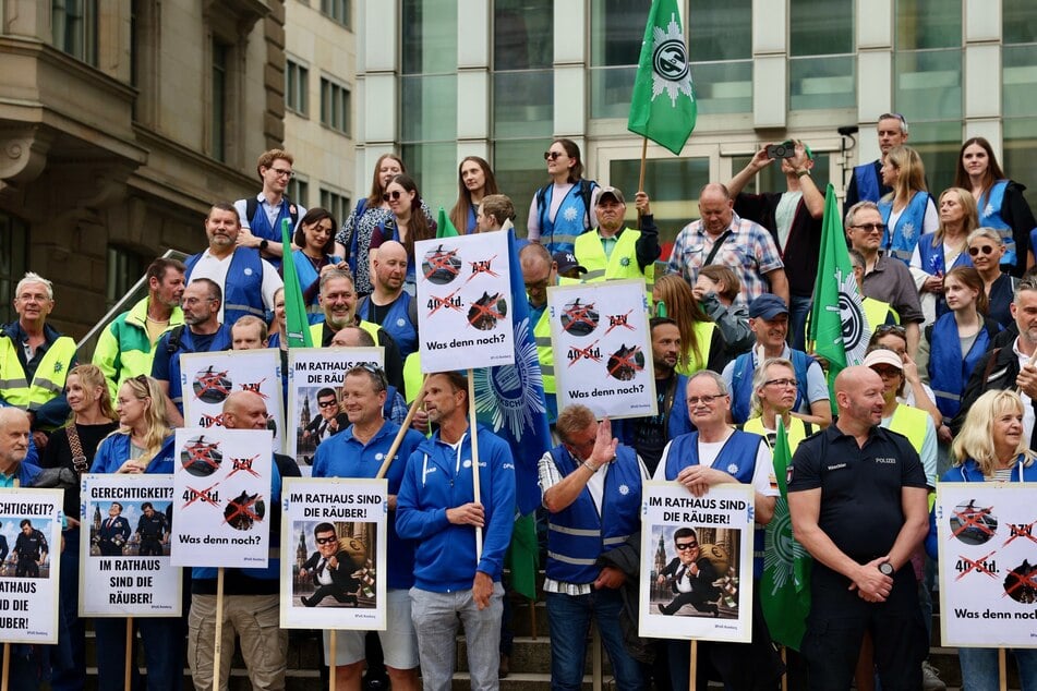 "Räuber im Rathaus": Polizisten protestieren gegen geplante Sparmaßnahmen