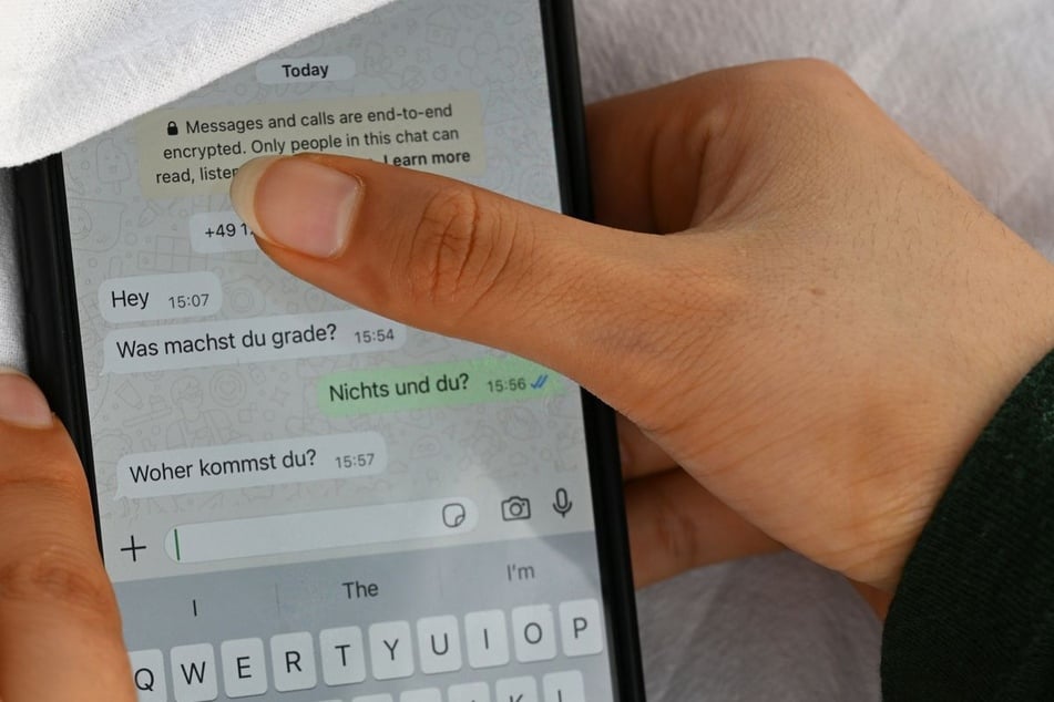 Pädokriminelle geben sich im Netz oft als gleichaltrig aus, um Kinder und Jugendliche zu manipulieren. (Symbolbild)