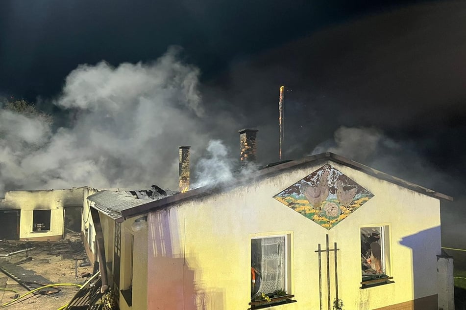 Die Gebäude des Dreiseitenhofs wurden bei dem Brand zerstört.