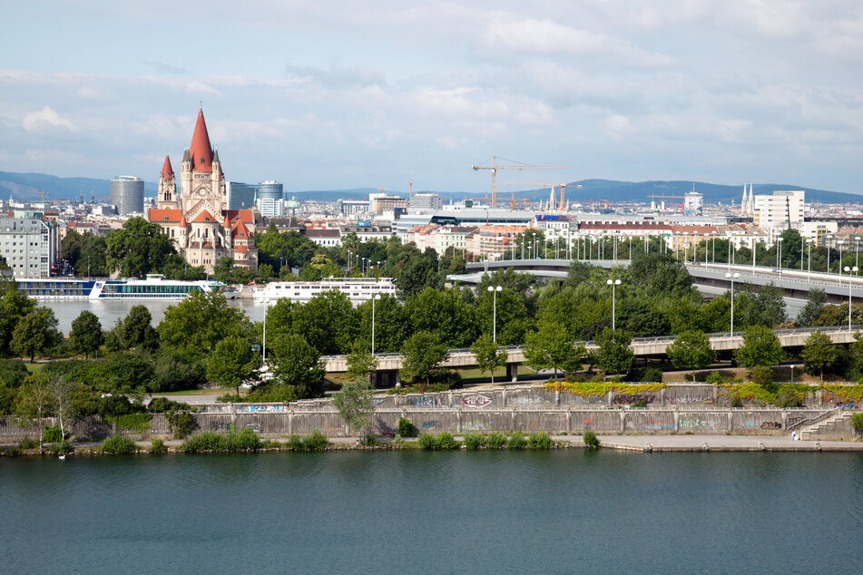 Die Donauinsel ist eine künstliche Insel zwischen der Donau und der einige Meter tiefer liegenden Neuen Donau im Stadtgebiet von Wien. (Symbolbild)