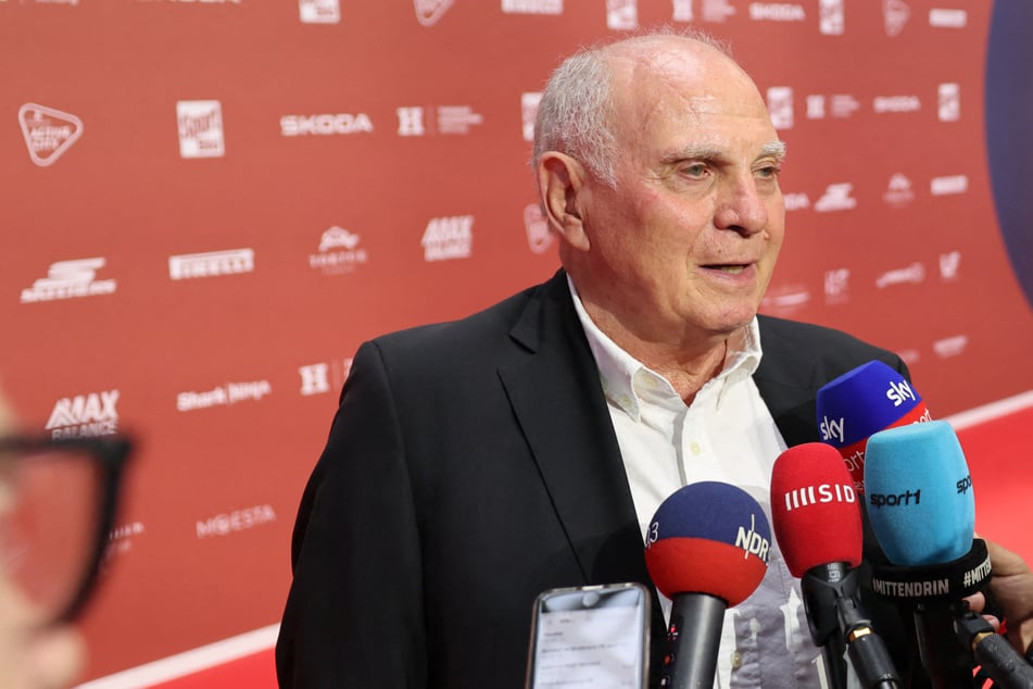 Uli Hoeneß, Ehrenpräsident des FC Bayern München, bei der Verleihung des "Sport Bild"-Awards 2026.