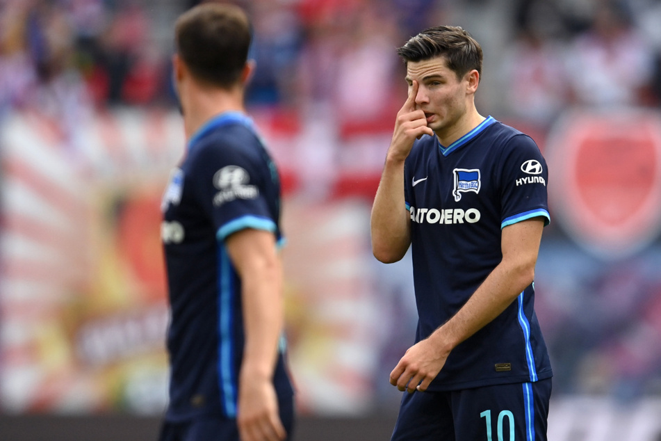 Herthas Neuzugang Jurgen Ekkelenkamp (21, r.) und Vladimir Darida (30) hatten RB Leipzig nichts entgegenzusetzen.