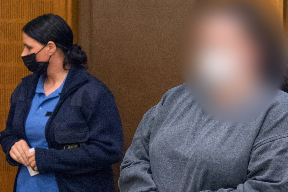 Vier Jahre Haft: Deutsche IS-Sympathisantin vor Gericht schuldig gesprochen