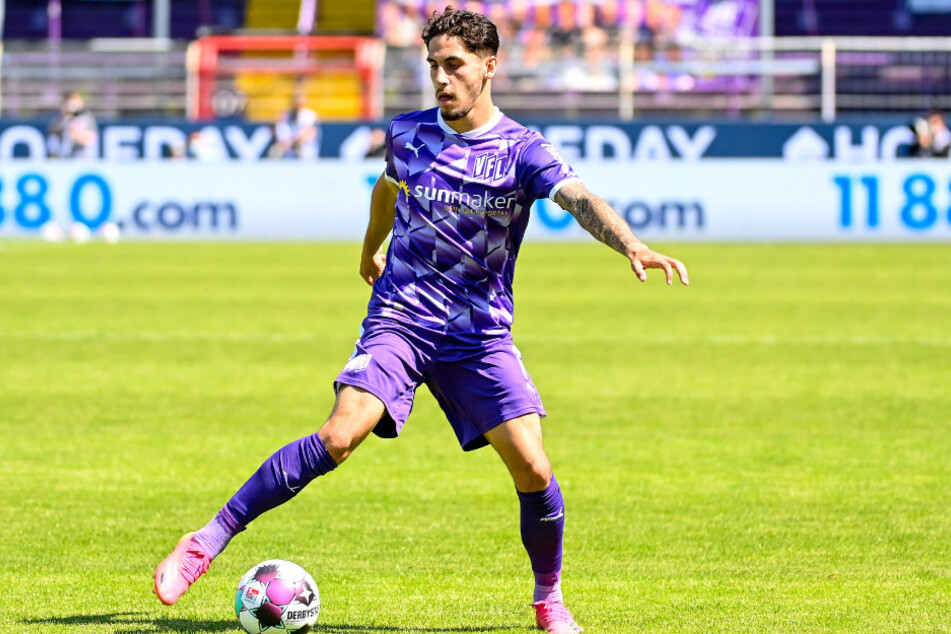Ludovit Reis (21) hat beim HSV unterschrieben.