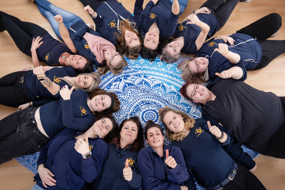 Insgesamt arbeiten mehr als 30 Kollegen im Team der Praxis Isabel Fuchs-Fischer, das sich auf Unterstützung freut!
