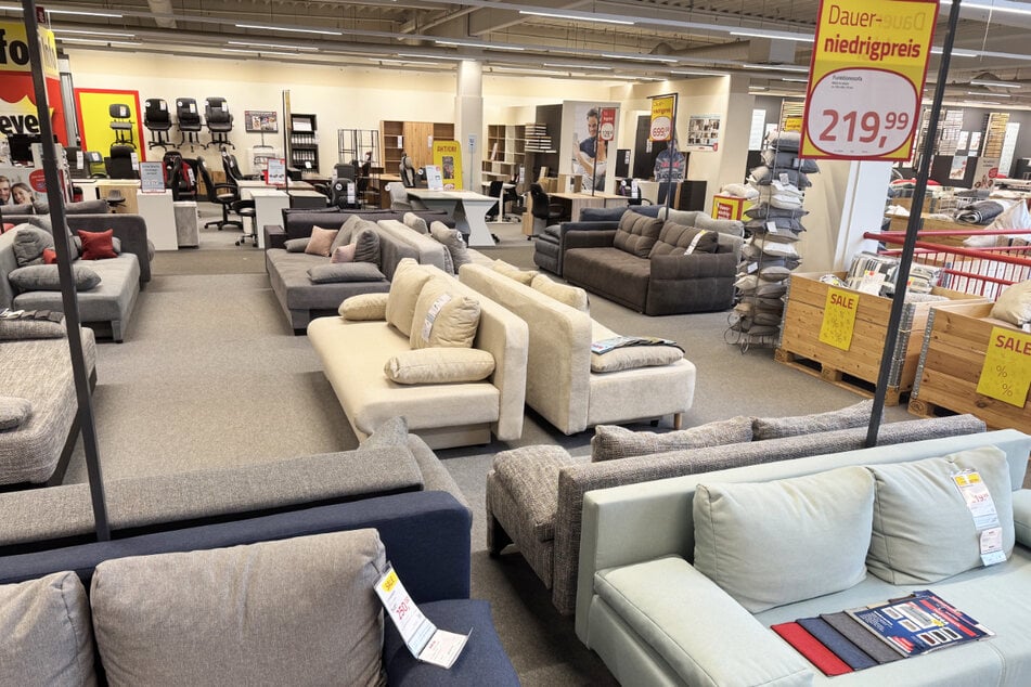 Bei ROLLER gibt's bärenstarke Angebote für App-Nutzer, die neue Möbel oder eine Küche brauchen.