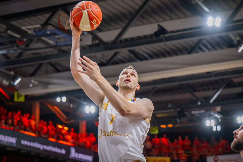 Als absoluten Außenseiter sieht Niners-Kapitän Jonas Richter (26) seine Farben gegen Alba Berlin nicht. In der Meisterschaftsrunde verloren die Chemnitzer allerdings beide Spiele.