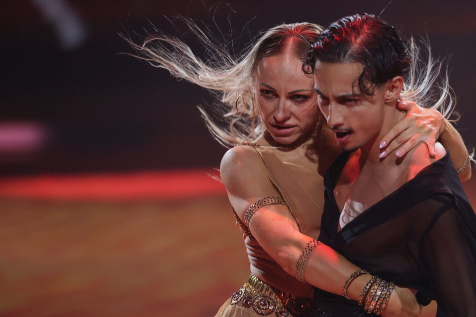 Let's Dance: "Besseres Sixpack": Bei Milano purzeln die Pfunde durch "Let’s Dance"
