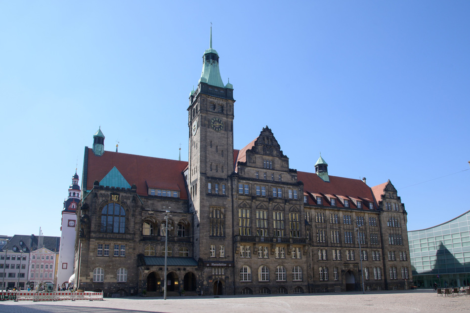 Der Kampf ums Rathaus wurde durch Corona vertagt. Vielleicht müssen die OB-Kandidaten neu gewählt werden. Unterstützer-Unterschriften könnten verfallen.