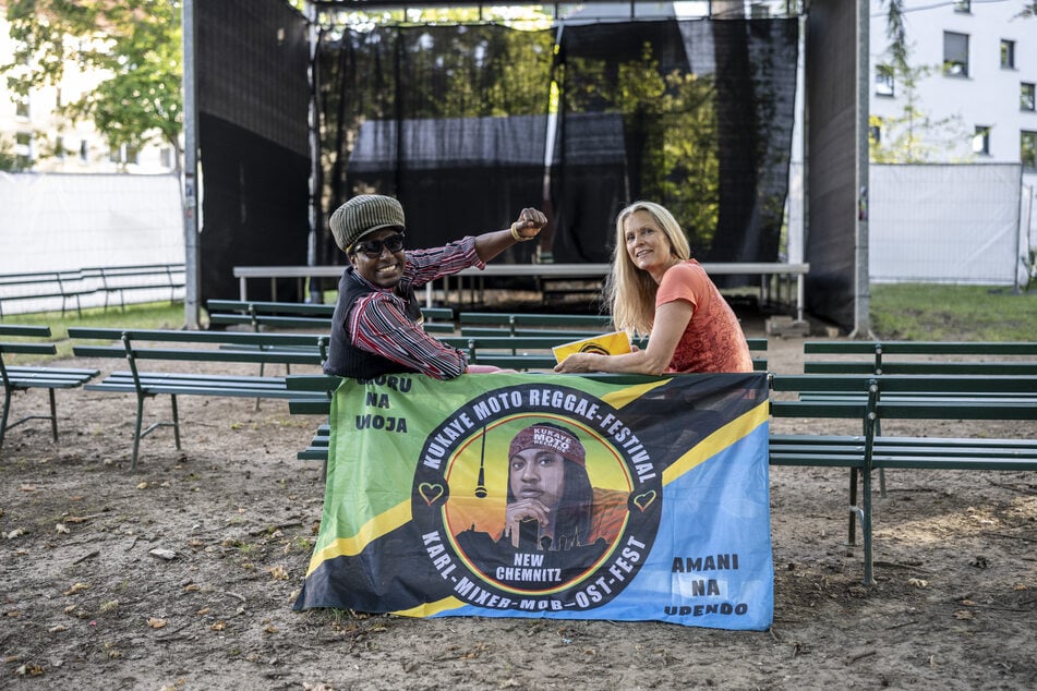 Die Organisatoren des Kukaye Moto Reggae Festival "Karl-Mixer-Mob" Arba Manillah (43) und Antje Kreller (57) sind ganz gespannt auf Samstag.