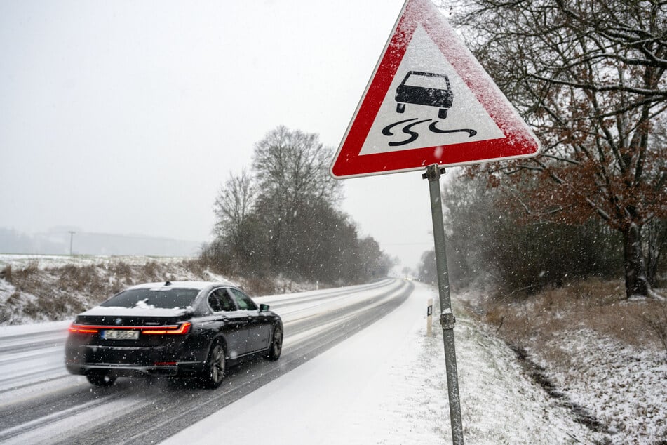 Zum Wochenstart kann es in den Bergen sogar Schnee geben.