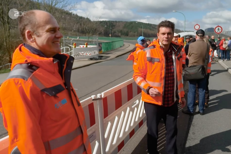 ZDF-Reporter über Elbquerung in Bad Schandau: "Brücke ist nicht eingestürzt - schade"