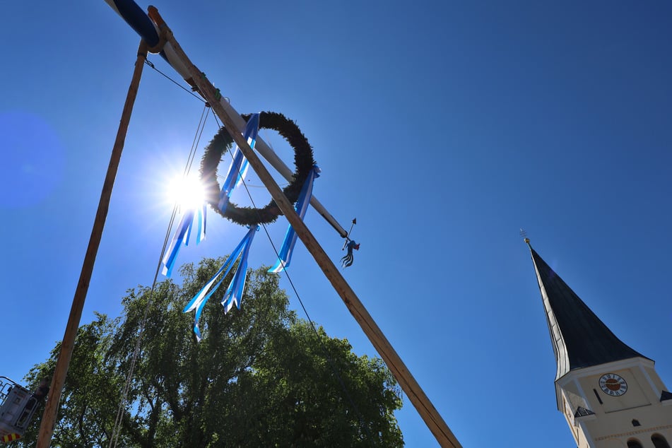 Der Mann wurde während einer Maibaumwache angezündet. (Symbolfoto)