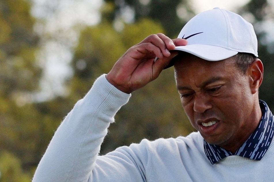 Tiger Woods' putter woes knock him further behind in the Masters'