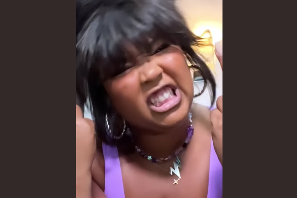Lizzo getting down to her new song Grrrls.