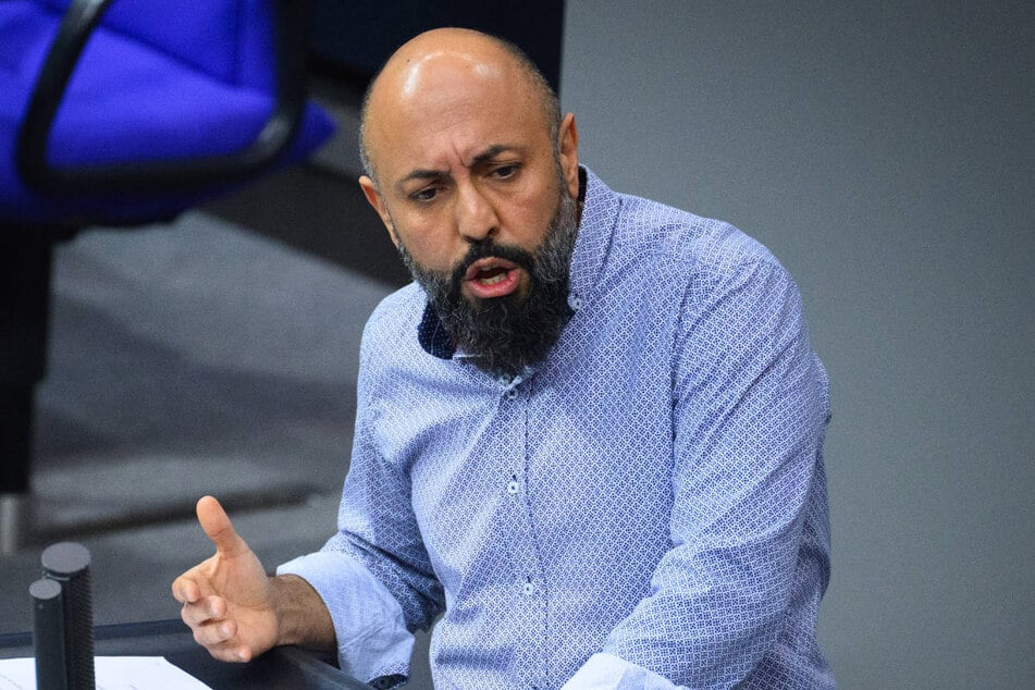 Ist Ferat Koçak (47) aufgrund eines YouTube-Videos ins Visier der Justiz geraten?
