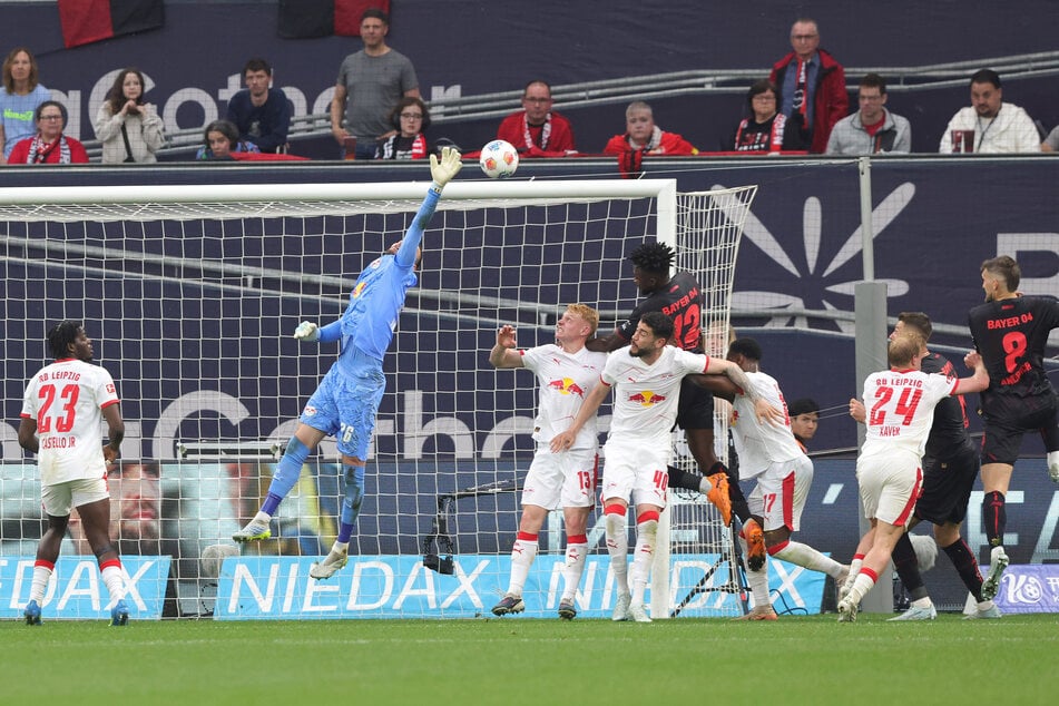 Hinter dem Tor von RB-Keeper Maarten Vandevoordt (24) stand kein Balljunge bereit, um die Kugel schnell zuzuwerfen