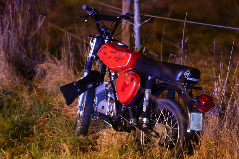 Ein Simson-Fahrer wurde am Montagabend im Glauchauer Ortsteil Niederlungwitz von einem VW erfasst. Der Mann wurde leicht verletzt.