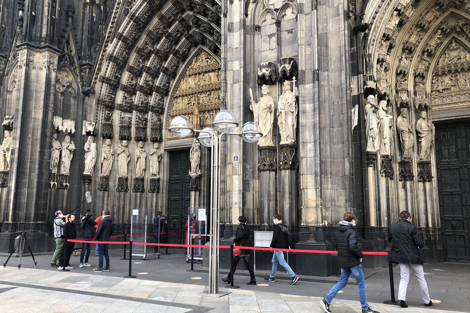 Köln: Ab Samstag: Kölner Dom öffnet endlich wieder für Besucher