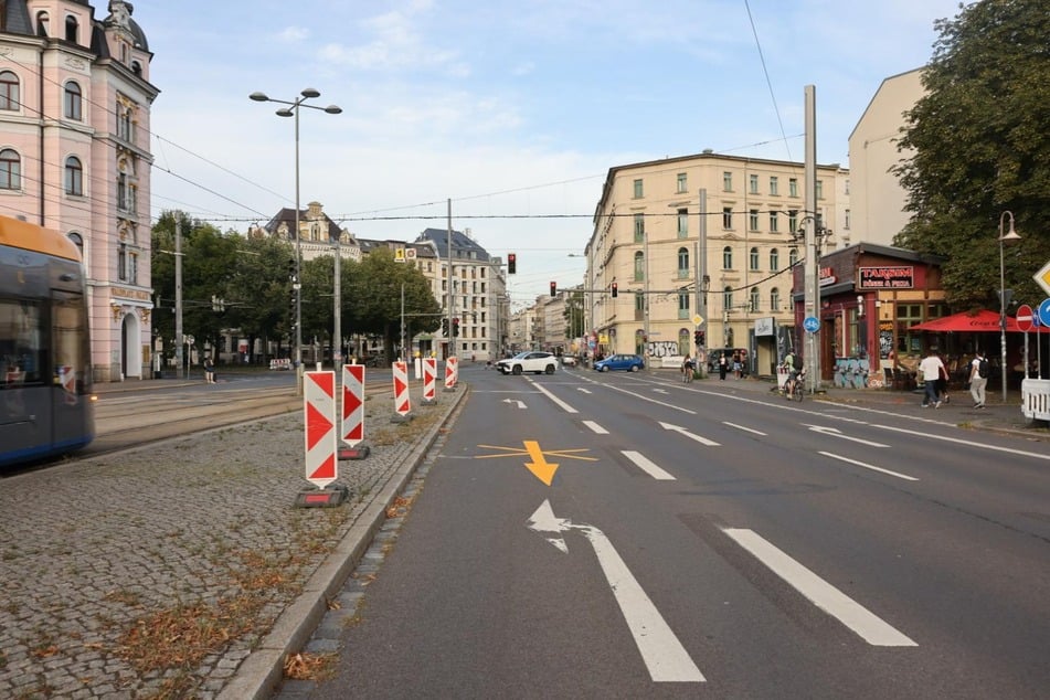 Die Jahnallee wird stadteinwärts in einigen Abschnitten gesperrt.