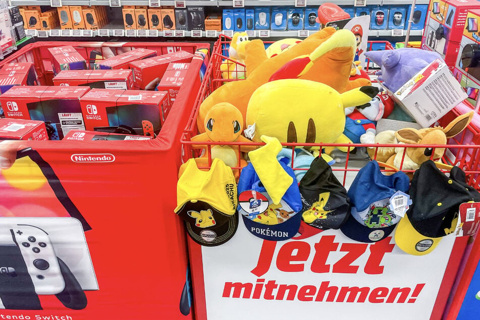 MediaMarkt Cottbus belont gute Schüler mit barem Geld.
