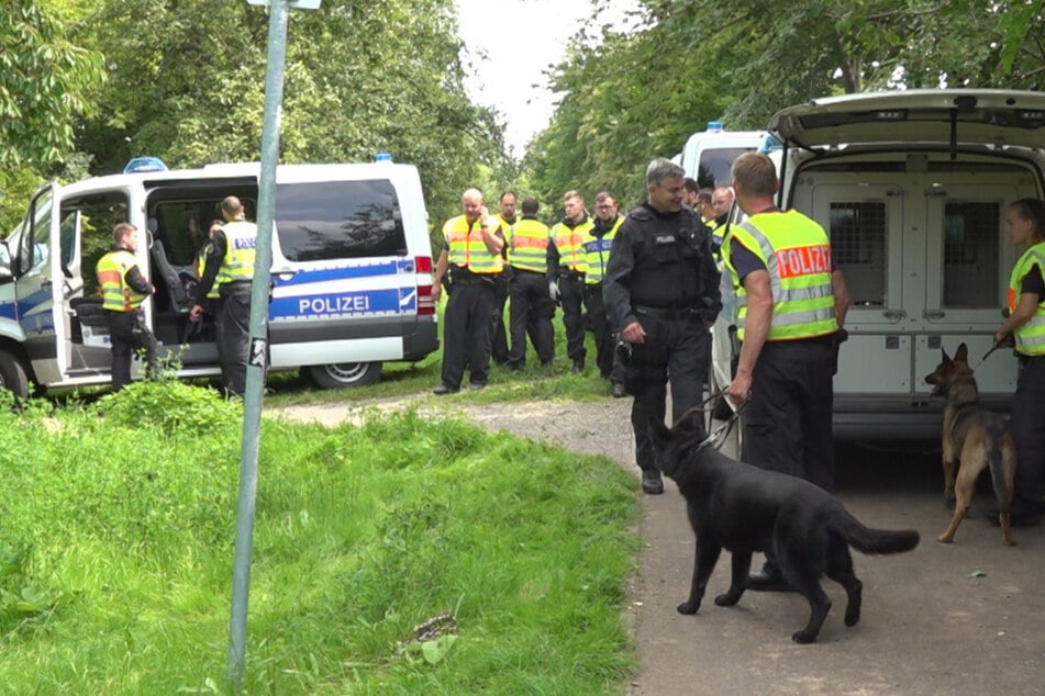 Leipzig: Häftling auf der Flucht: Leipziger Polizei fahndet mit Hubschrauber und Spürhunden