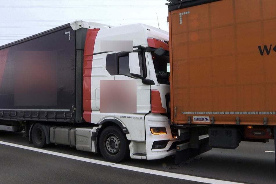 Unfall A7: Lkw-Unfall führt zu kilometerlangem Stau im Berufsverkehr