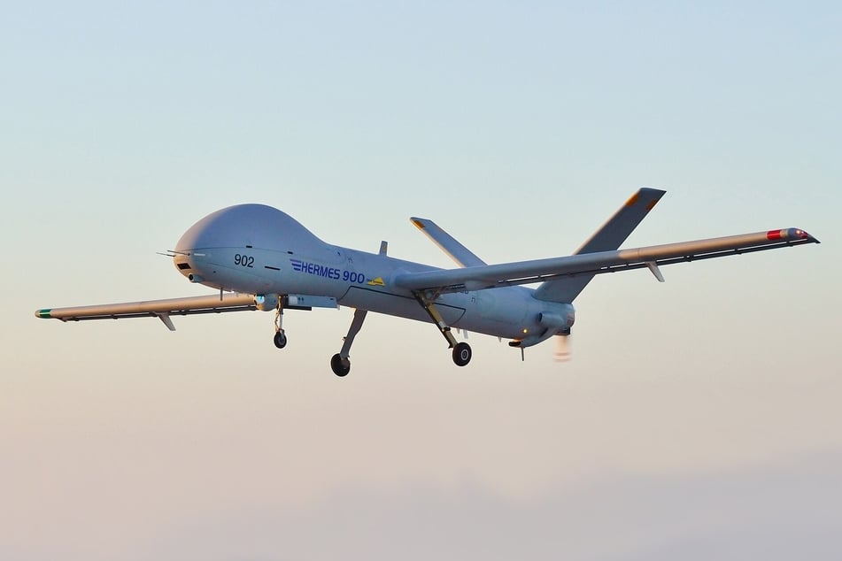 Die Hermes 900 vom israelischen Waffen-Konzern Elbit Systems beim Start.