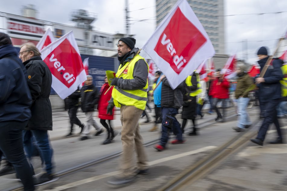 In der kommenden Woche legen Beschäftigte in Köln aus verschiedenen Bereichen ihre Arbeit nieder. (Archivbild)