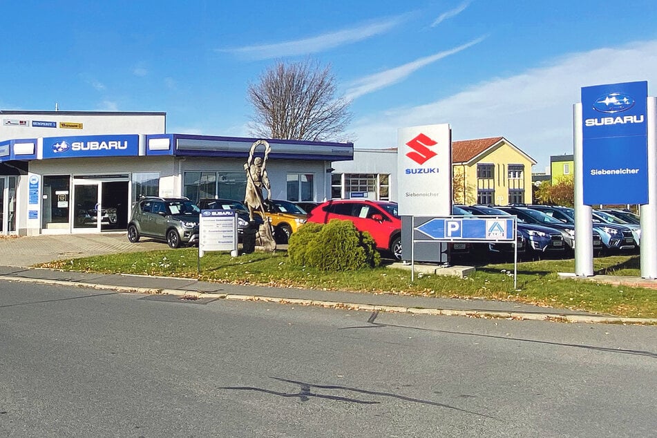 Autohaus in Dippoldiswalde stellt neue E-Autos von Subaru vor