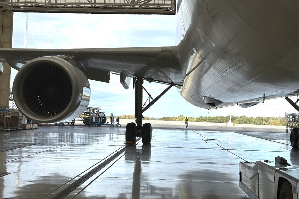 Mit einer abgeschlossenen Ausbildung im mechanischen Bereich wird der Hangar zu Deinem neuen Arbeitsplatz.