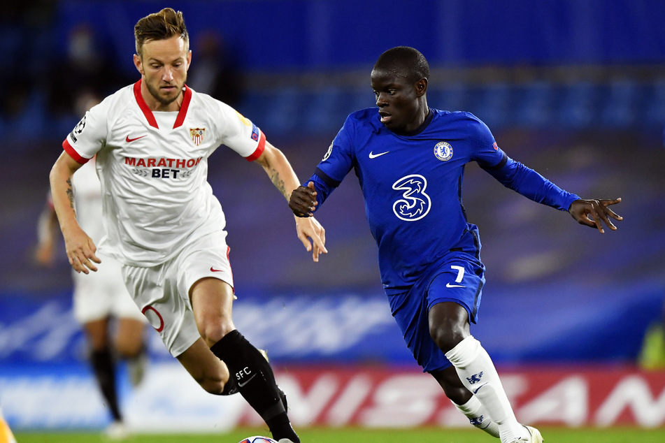 Der Ex-Schalker Ivan Rakitic (32, l.) ist unumstrittener Führungsspieler und Leistungsträger des FC Sevilla.