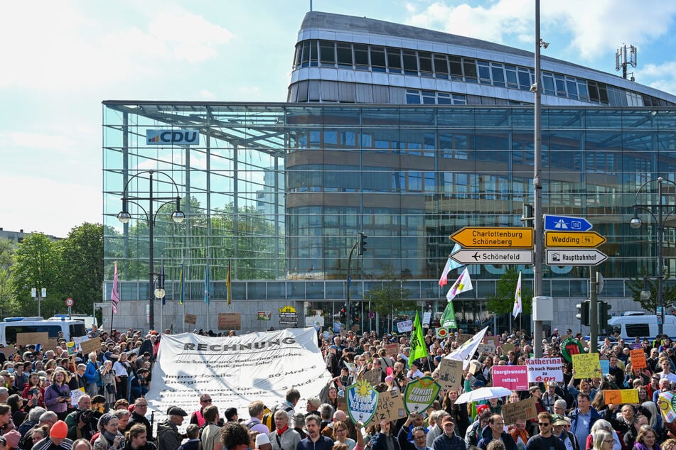 "Fridays for Future" demonstrieren für mehr Klimaschutz. Die Klima-Debatte ist auch ein Thema, das der Gen Z am Herzen liegt.
